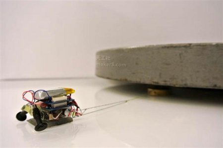 3D打印微型机器人可拖动比自己重2000倍的物体