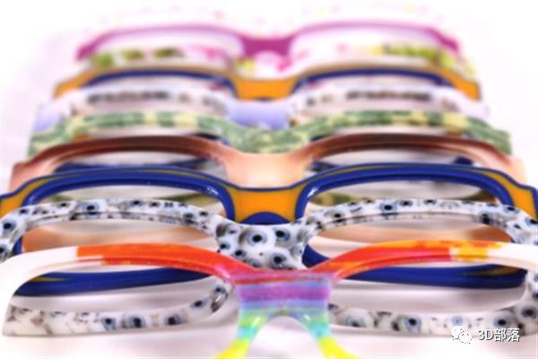 Stratasys的VeroFlex 3D打印新材料可以在8周或更短的时间内将新的太阳镜放在货架上